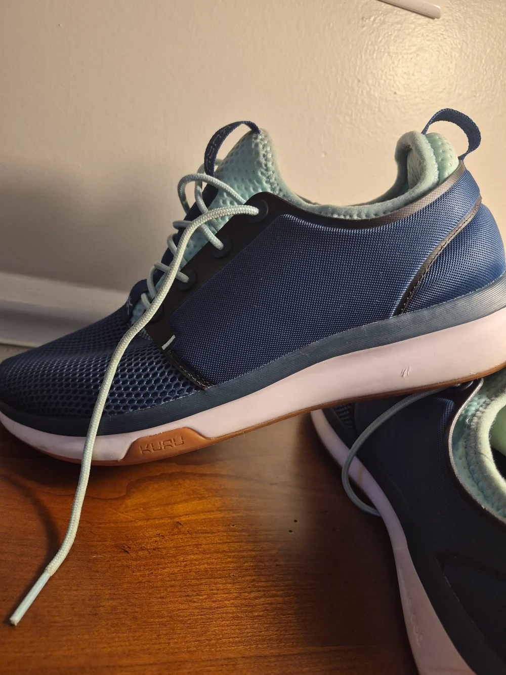 KURU Women's Navy and Mint Athletic Sneakers Size 10M